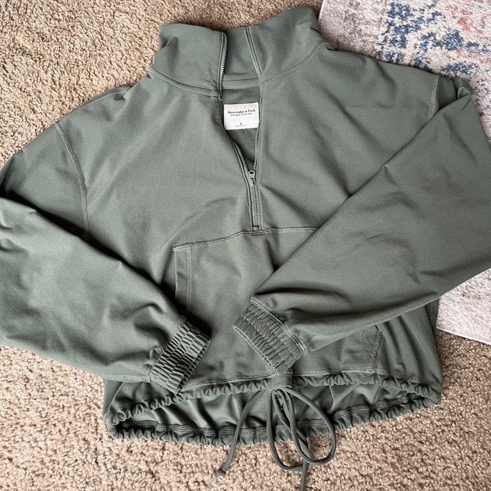 Abercrombie and Fitch Soft AF Green Quarter Zip Sweatshirt - Small